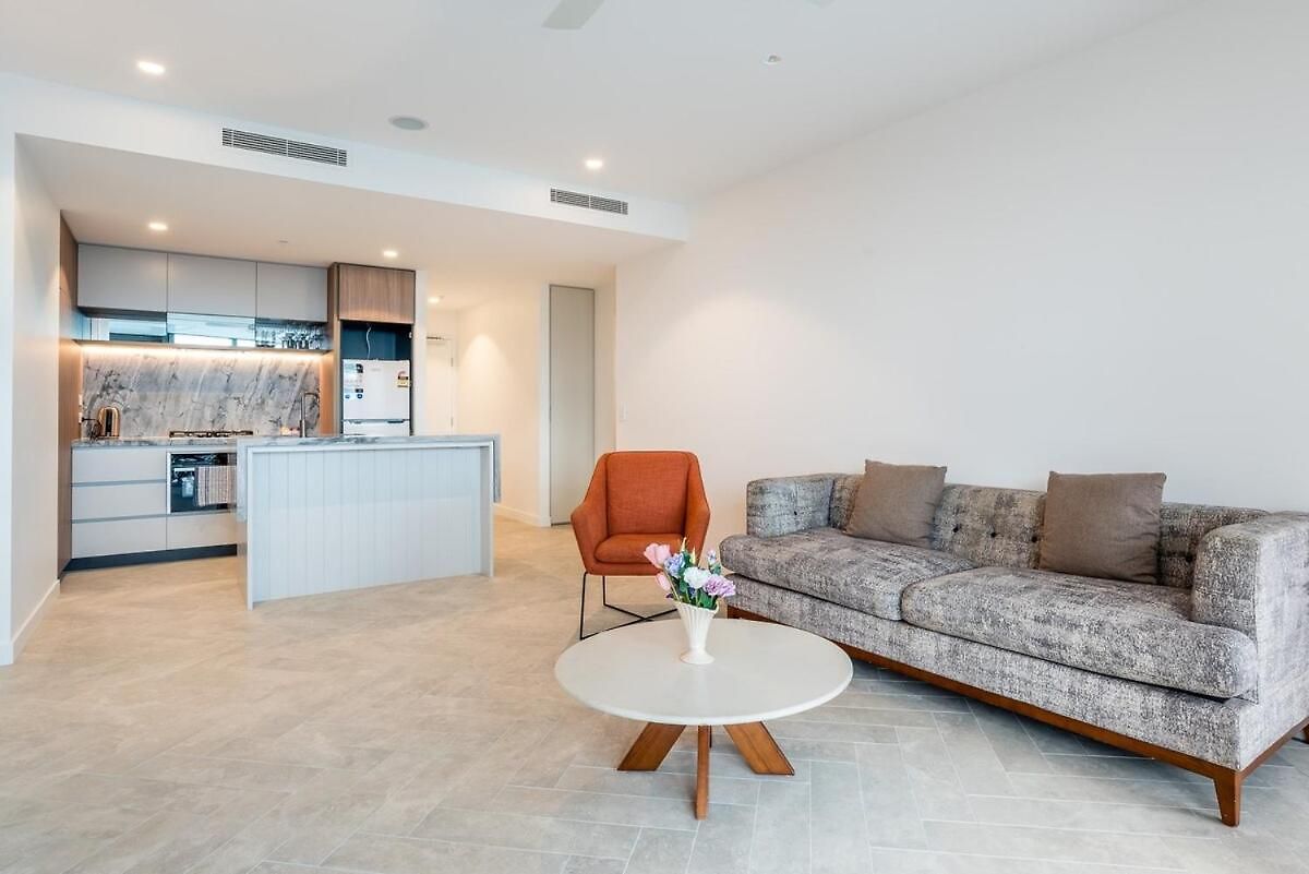 River View 2-bedroom With Parking Apartment