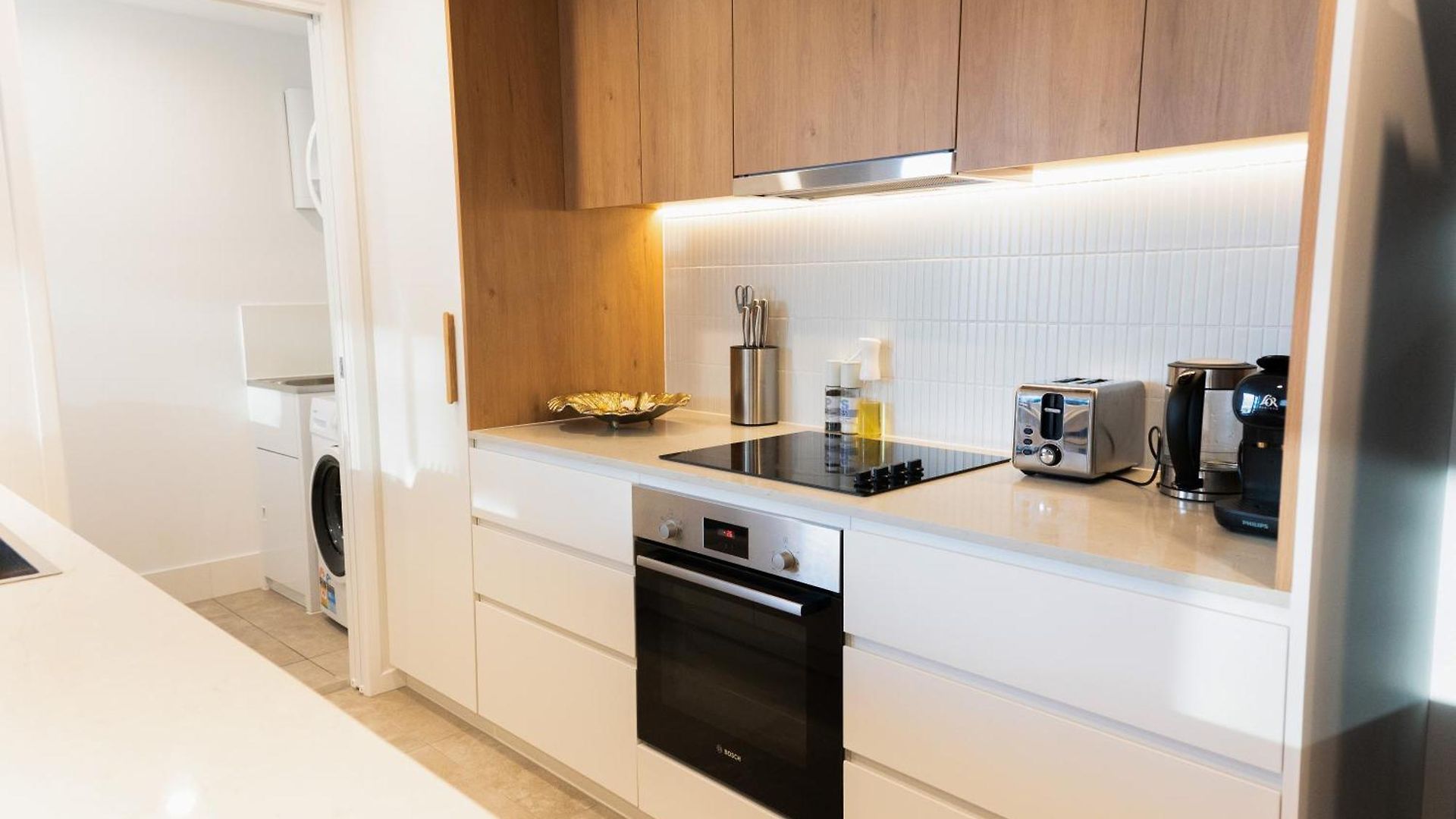 New With River View & Parking Apartment Brisbane