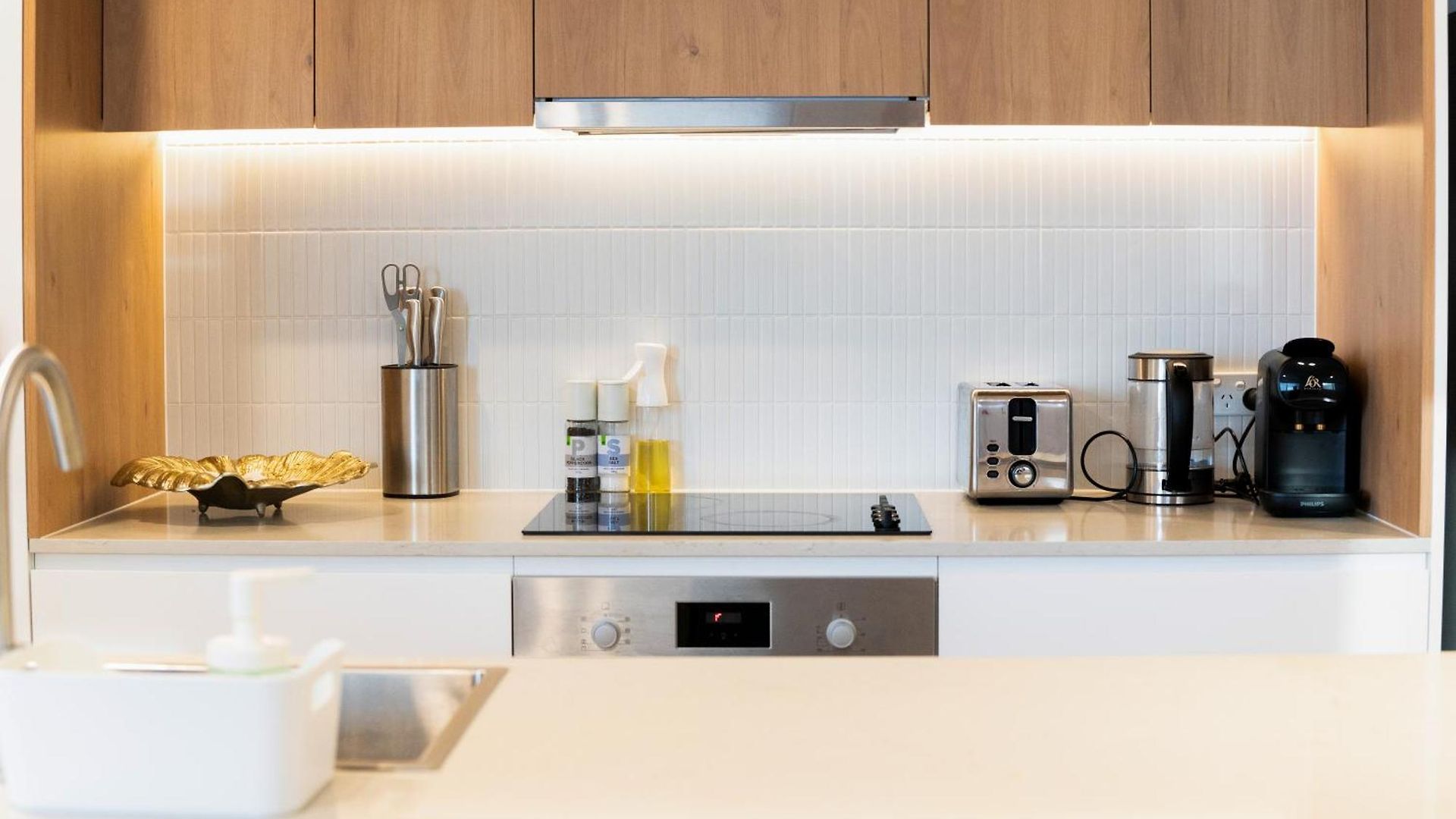 New With River View & Parking Apartment