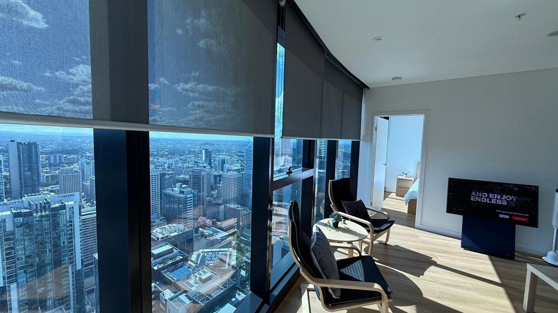 Amazing &river Views 60th Level Skytower 3 Bedrooms&free Parking