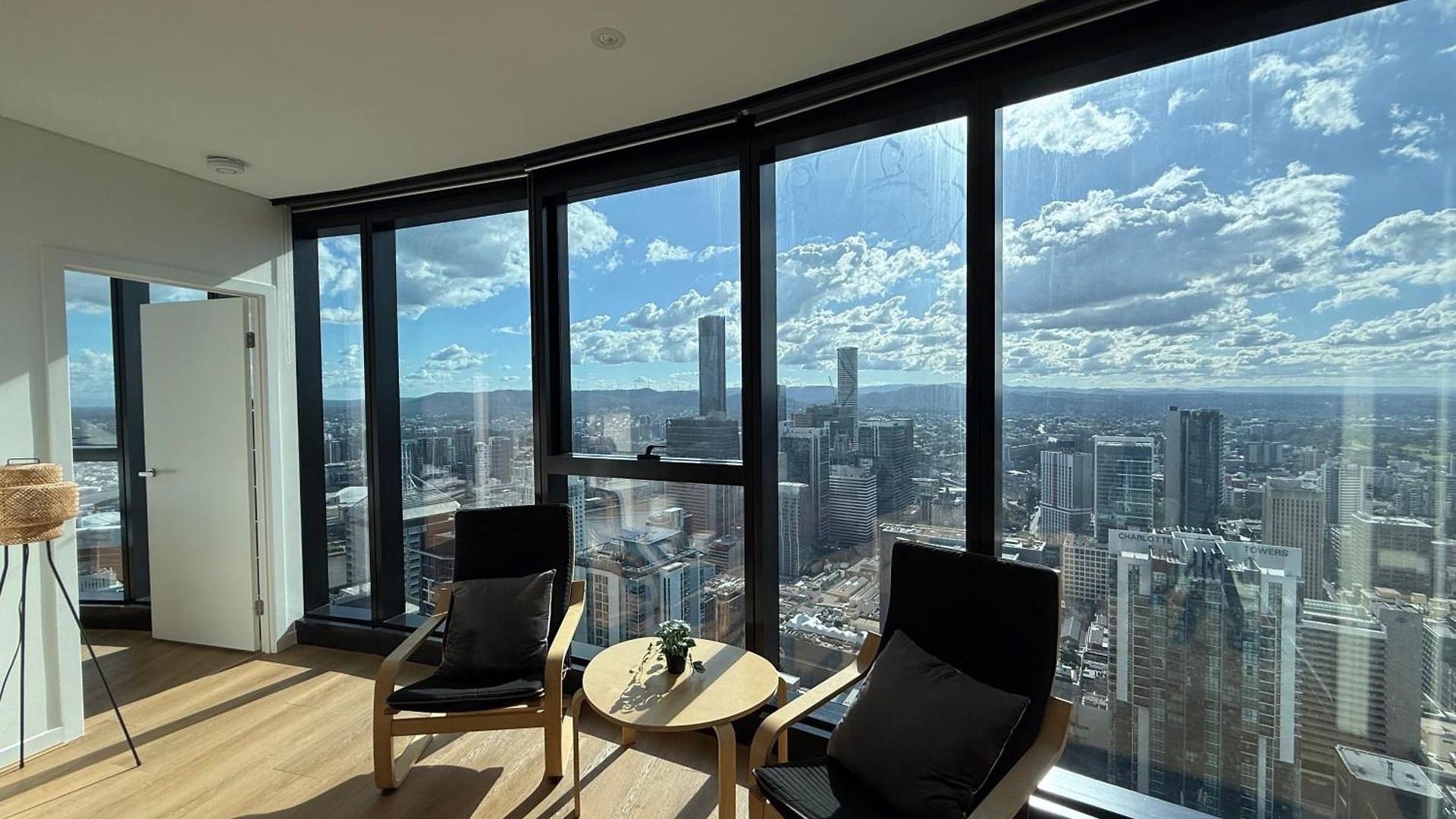 Apartment Amazing &river Views 60th Level Skytower 3 Bedrooms&free Parking *