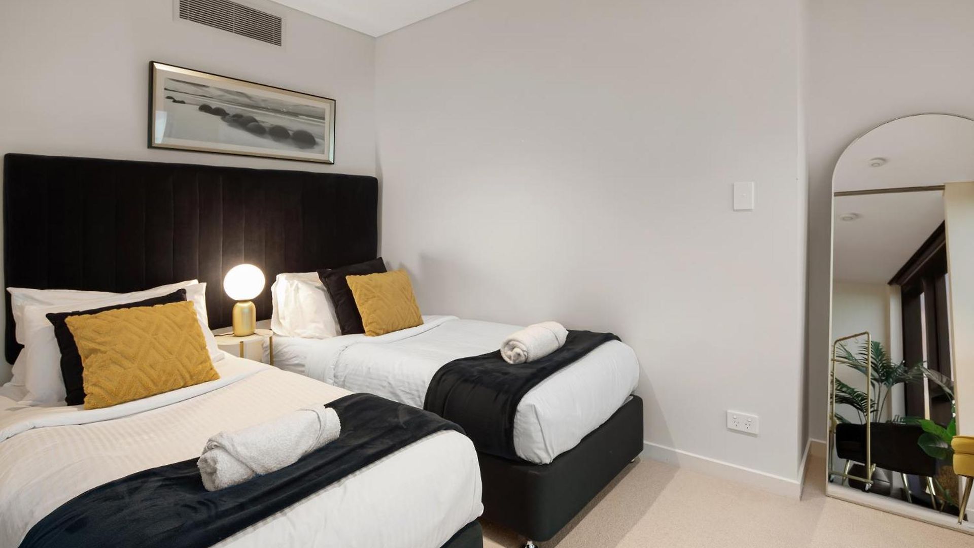 The Gatsby Escape Skytower Luxury Living At Level 71 Apartment *