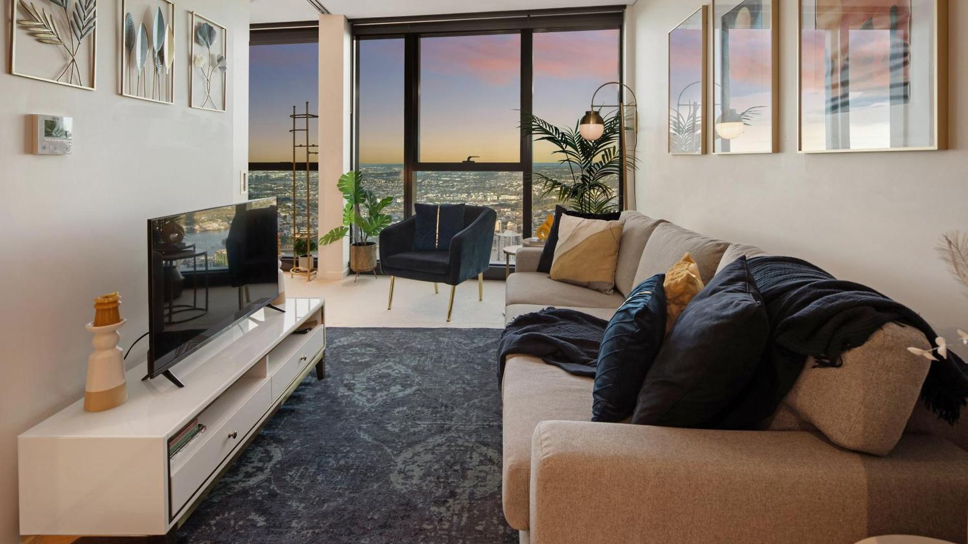The Gatsby Escape Skytower Luxury Living At Level 71 Apartment Brisbane