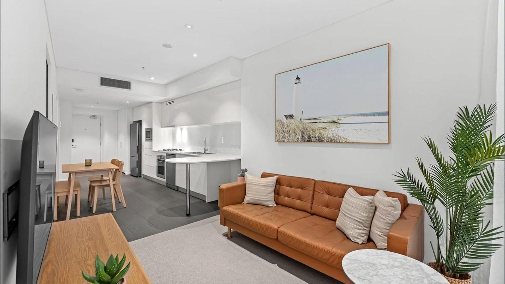 Skytower Apartment