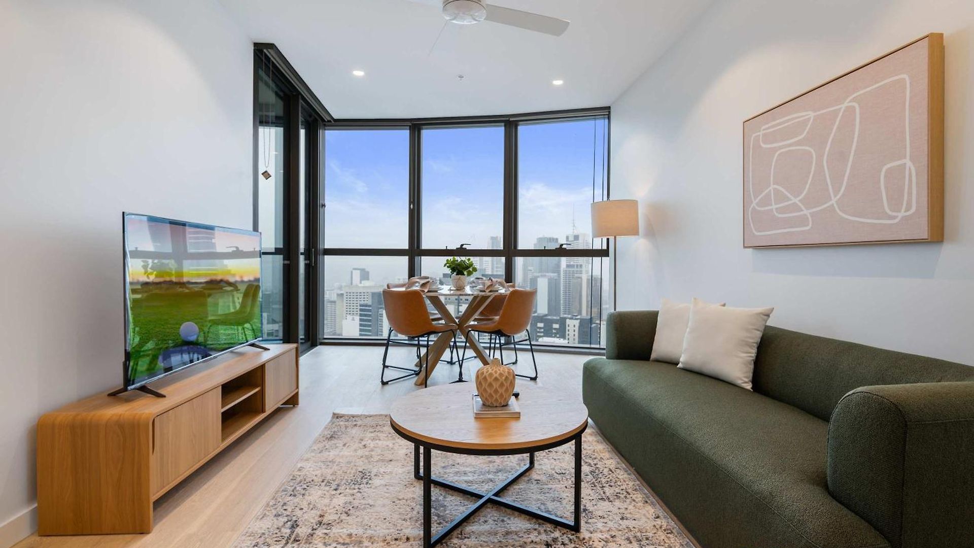 Apartment Luxe Escape At Qwr Pool Casino River Views