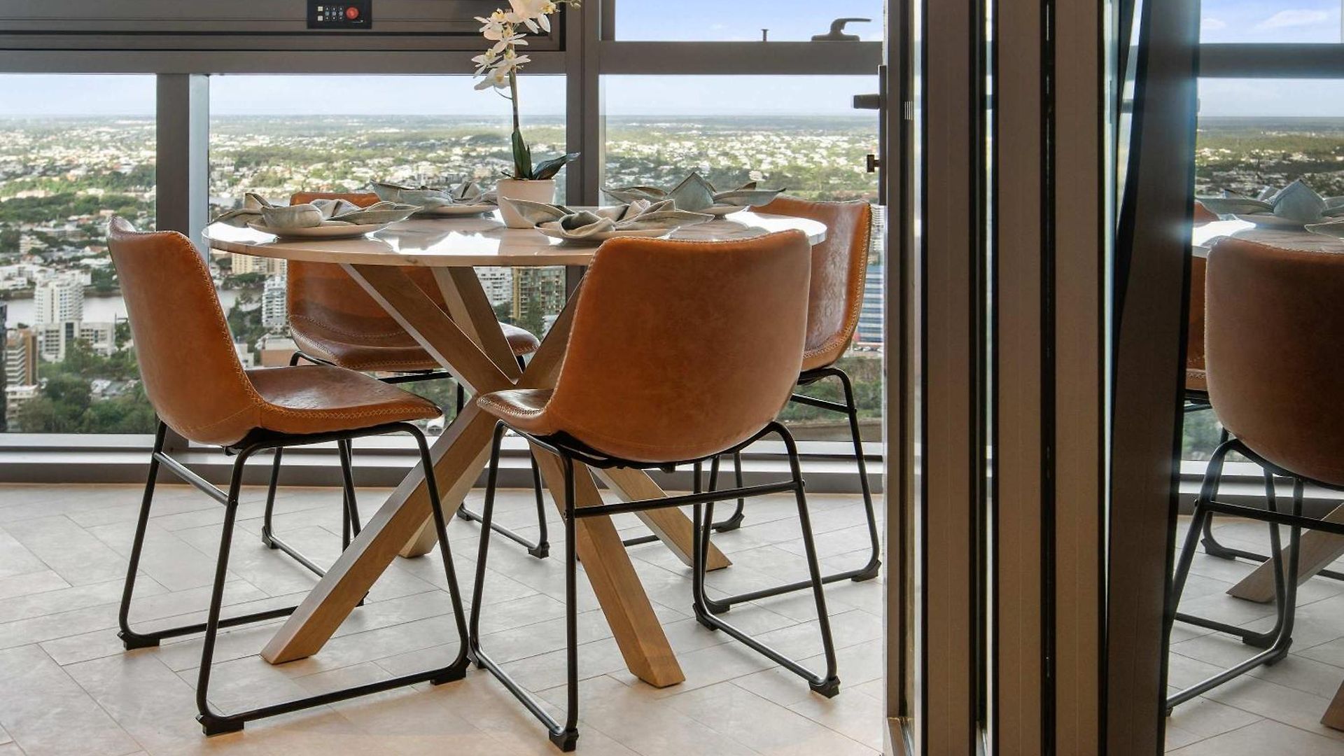 1 Bedroom In Qwr Pool Casino River Views Apartment