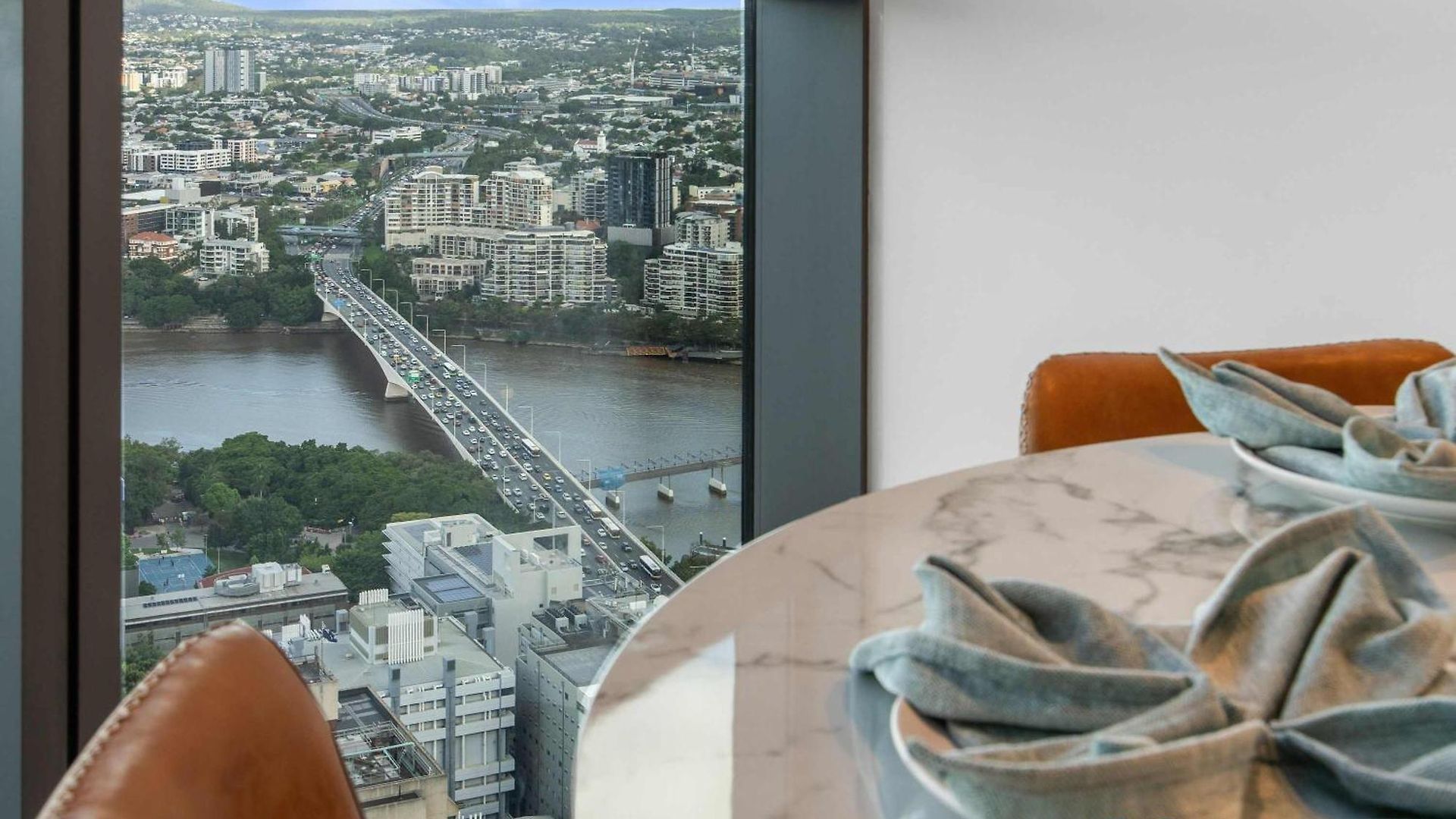 1 Bedroom In Qwr Pool Casino River Views Apartment