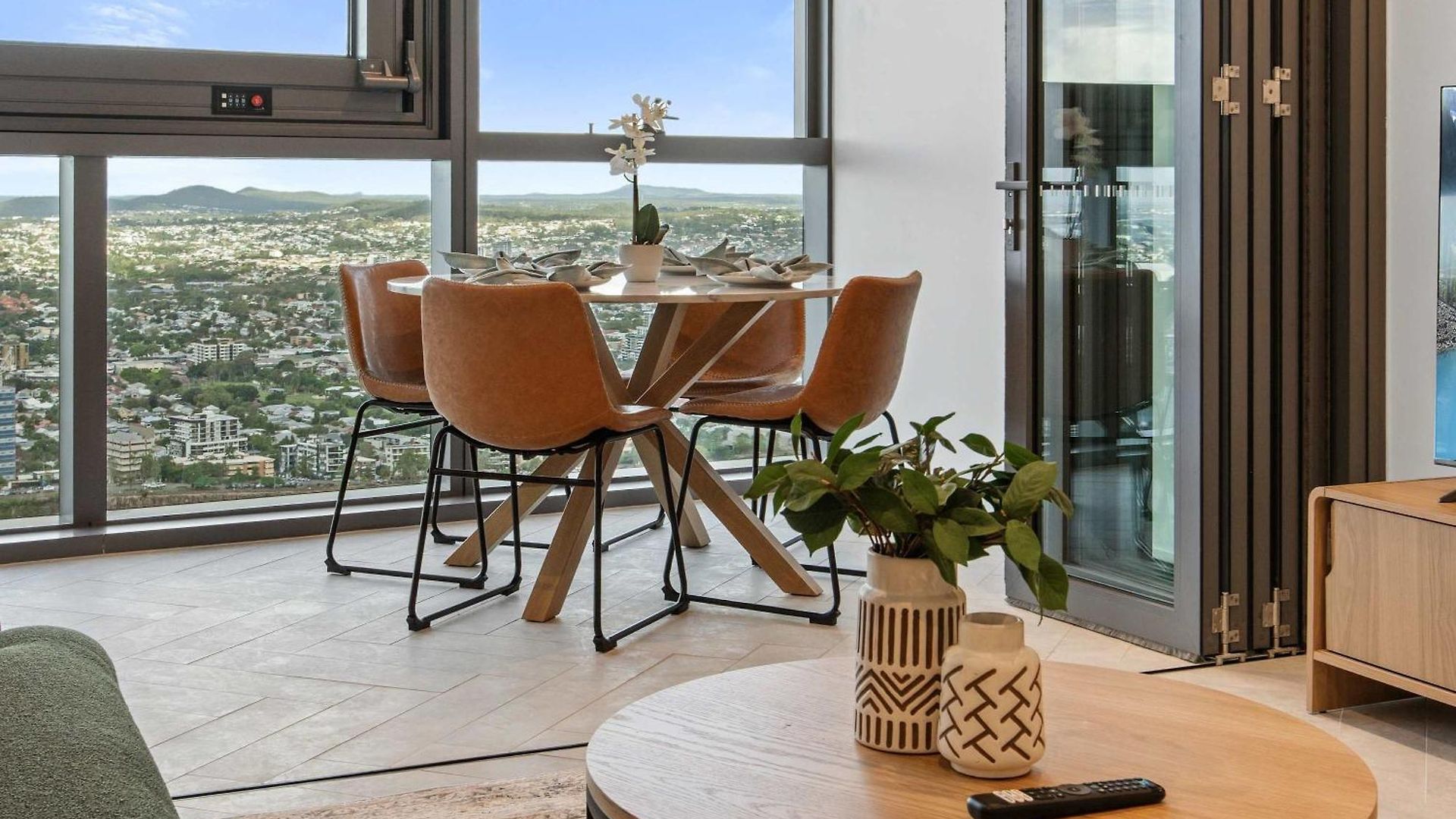 1 Bedroom In Qwr Pool Casino River Views Apartment Brisbane