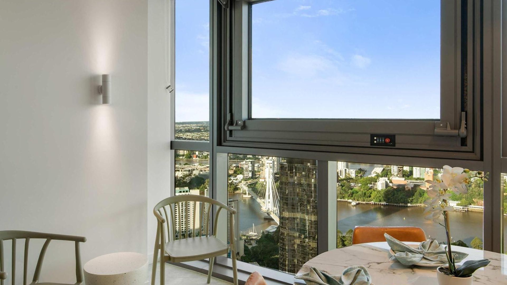 1 Bedroom In Qwr Pool Casino River Views Apartment Brisbane