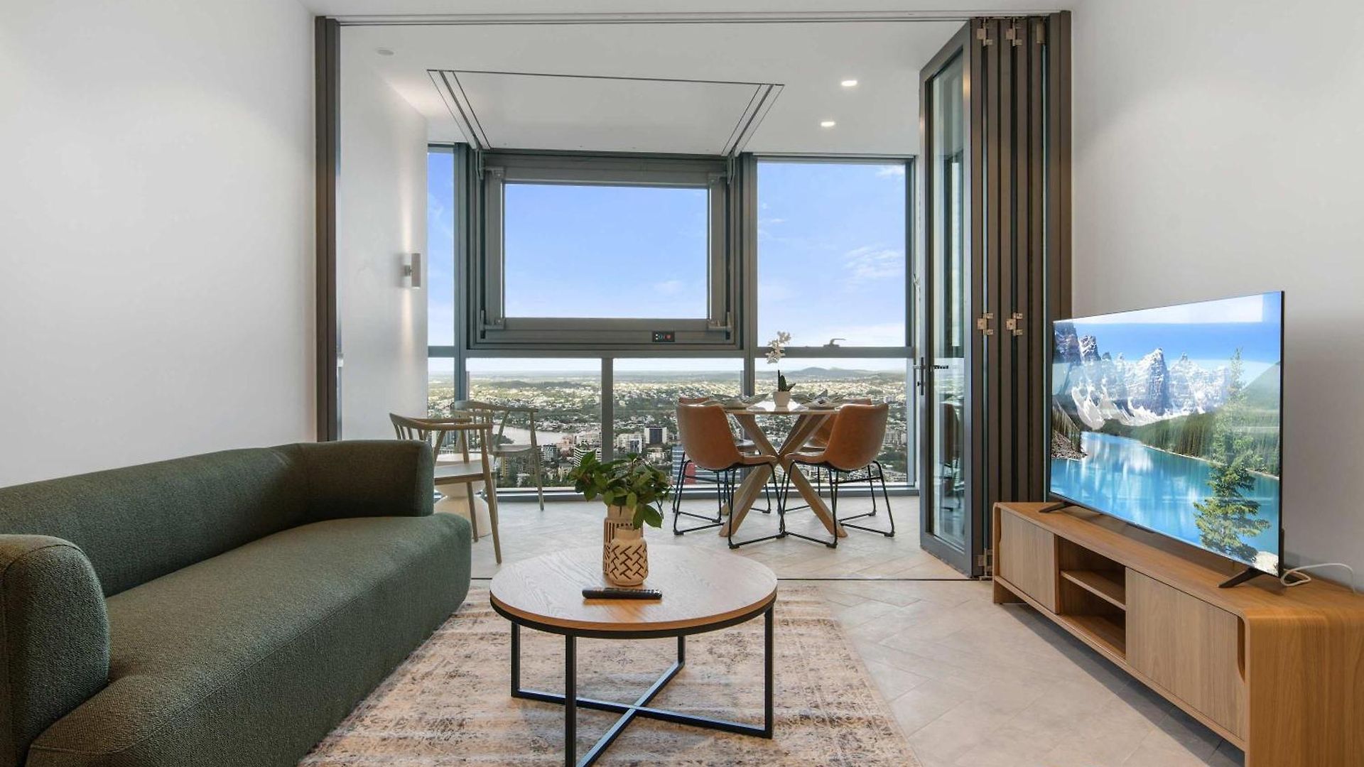 1 Bedroom In Qwr Pool Casino River Views Apartment