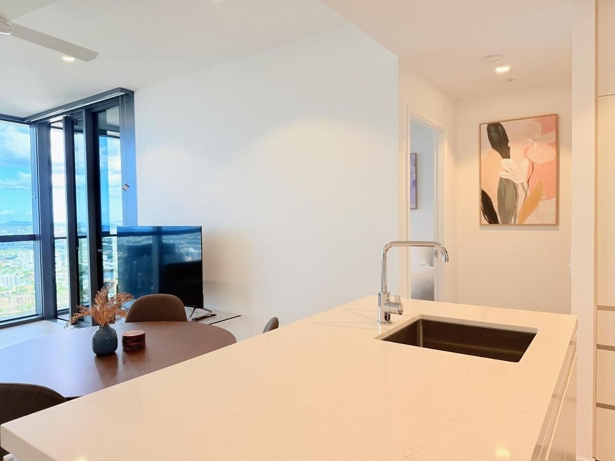Apartment 1 Bed And Sofa Bed Riverfront Retreat With Pool At Qwr