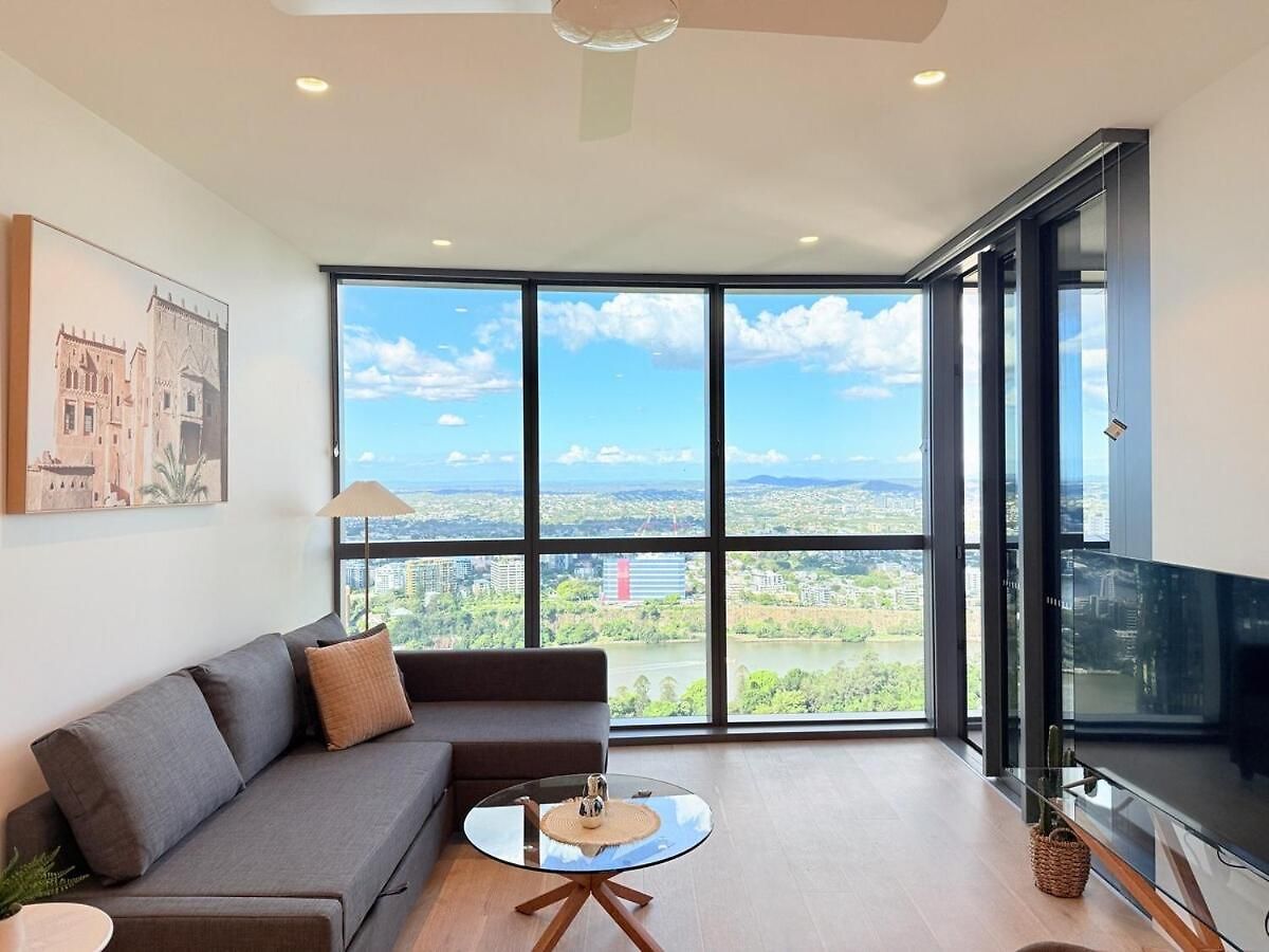 Apartment 1 Bed And Sofa Bed Riverfront Retreat With Pool At Qwr