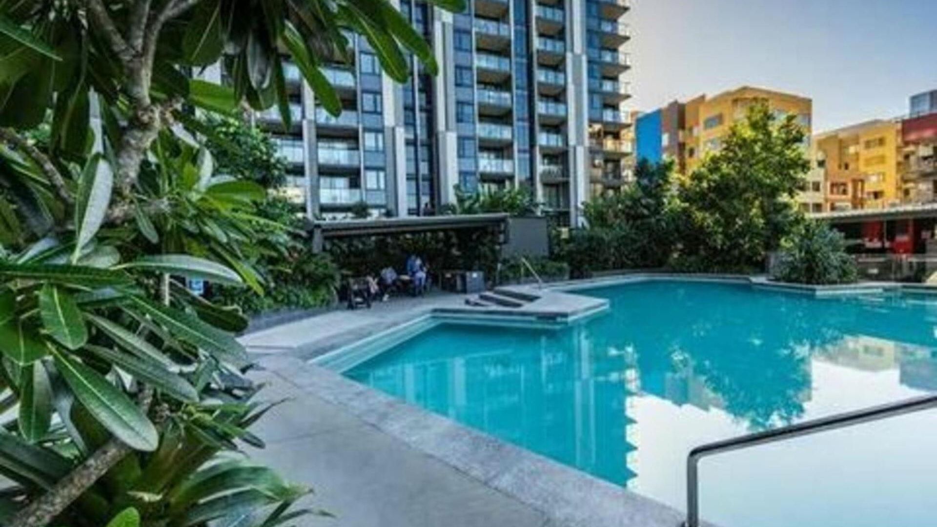 1bed - Valley Fringe - Free Parking * Brisbane
