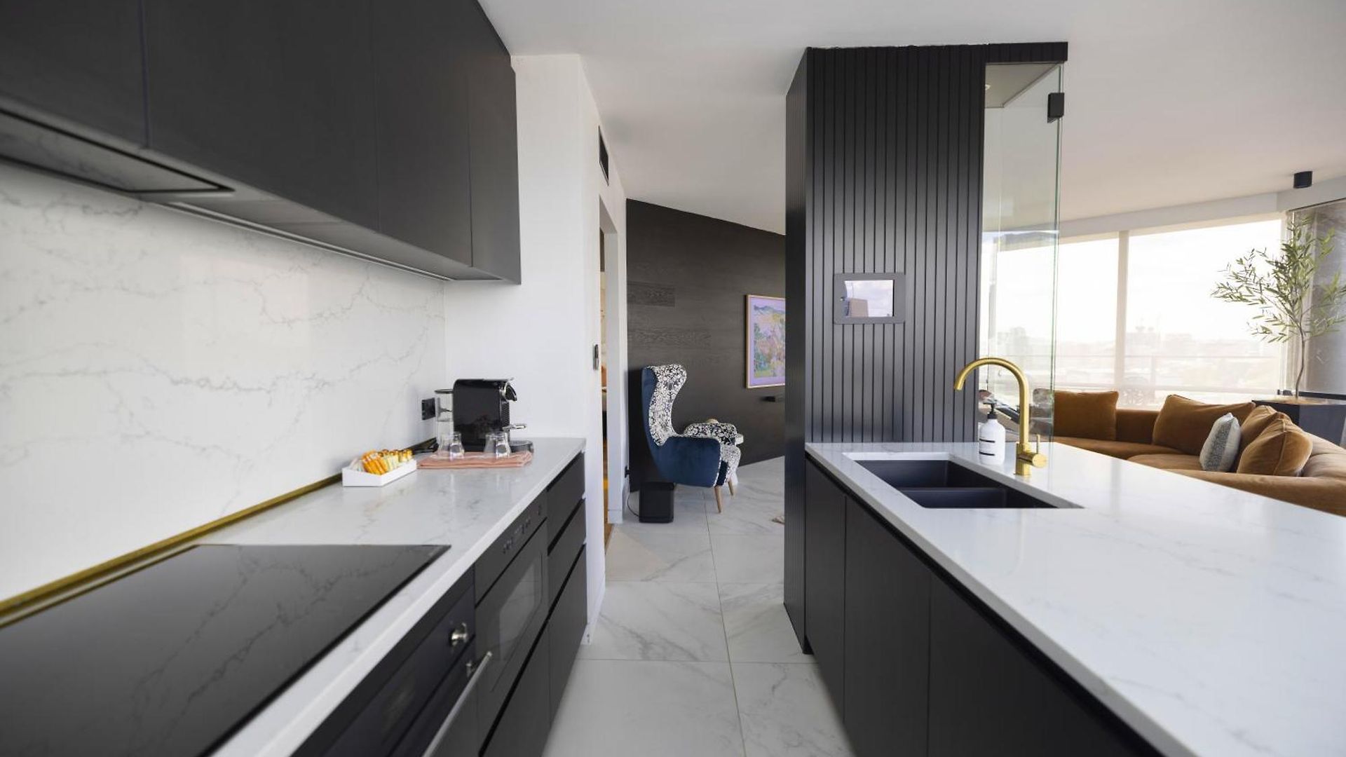 Apartment Luxury 2br - Skyline Views - Free Parking