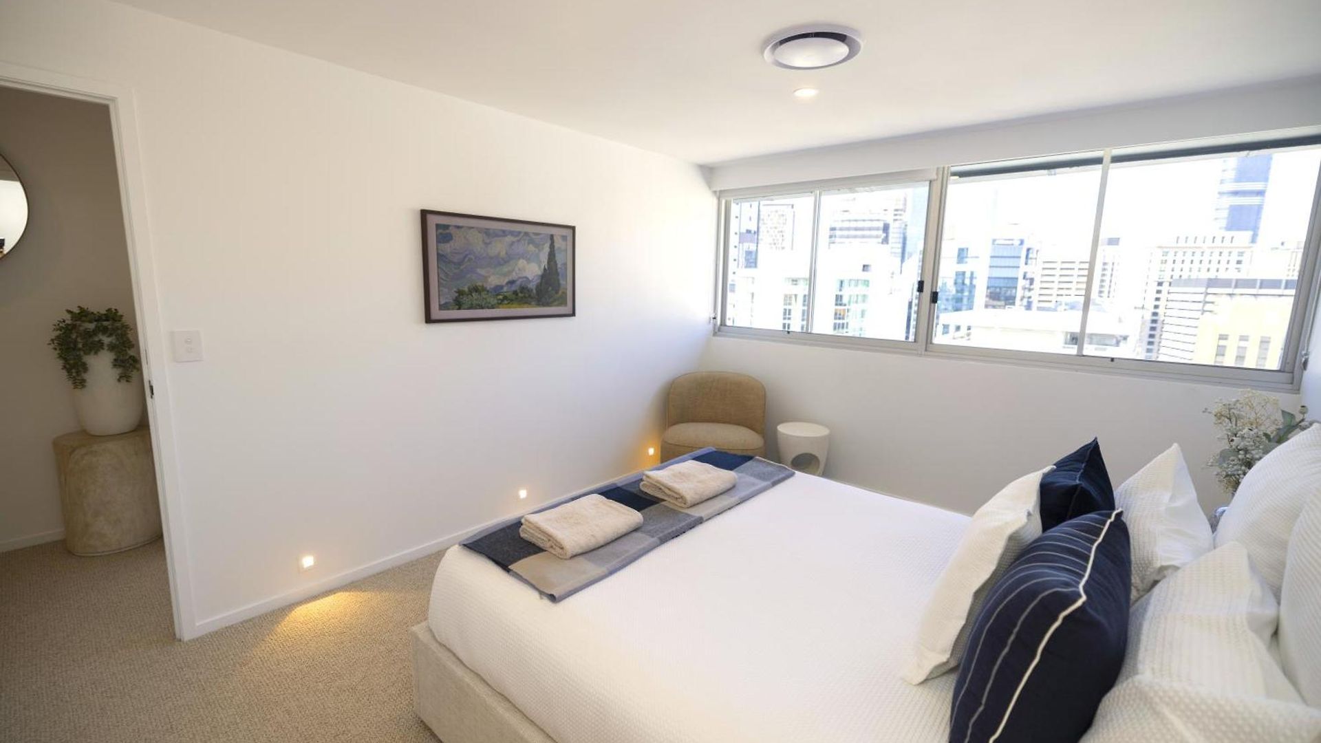 Luxury 3br- Skyhome Penthouse- Free Parking
