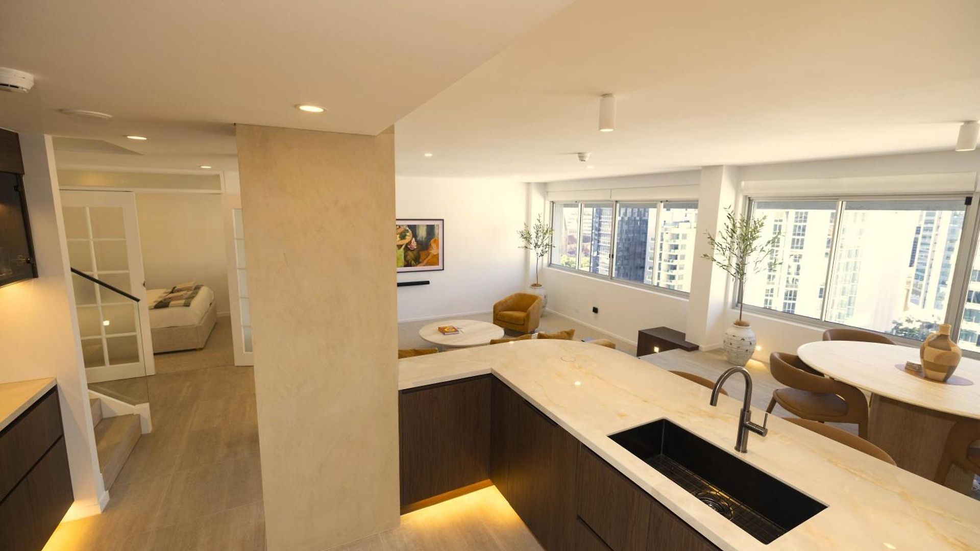 Apartment Luxury 3br- Skyhome Penthouse- Free Parking