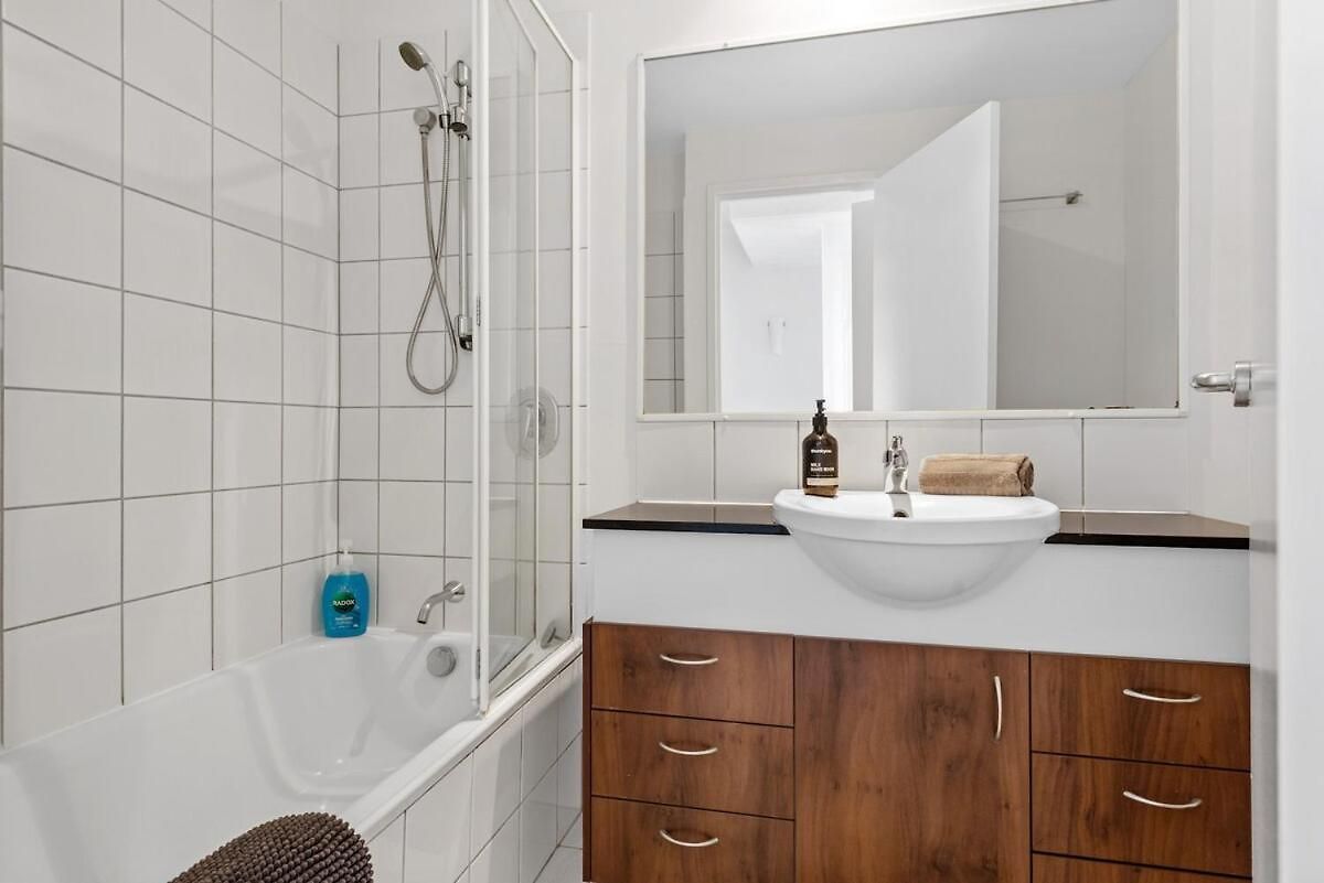 Hipster Loft - 1bed-study-1bath-balconies-1car Apartment Brisbane