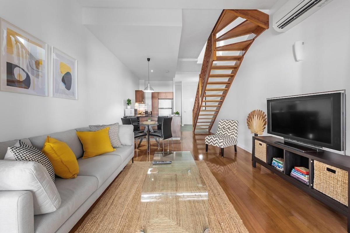 Hipster Loft - 1bed-study-1bath-balconies-1car Apartment Brisbane