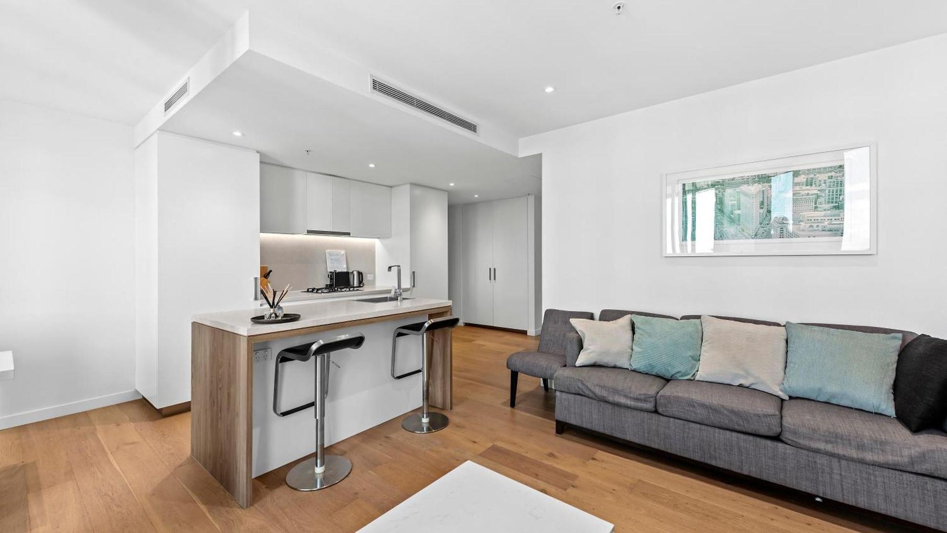 Apartment Stylish 2br With Huge Gym, Infinity Pool And Parking