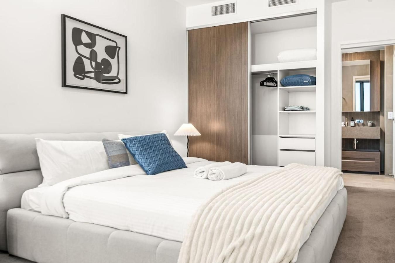 Modern 1br In The Heart Of