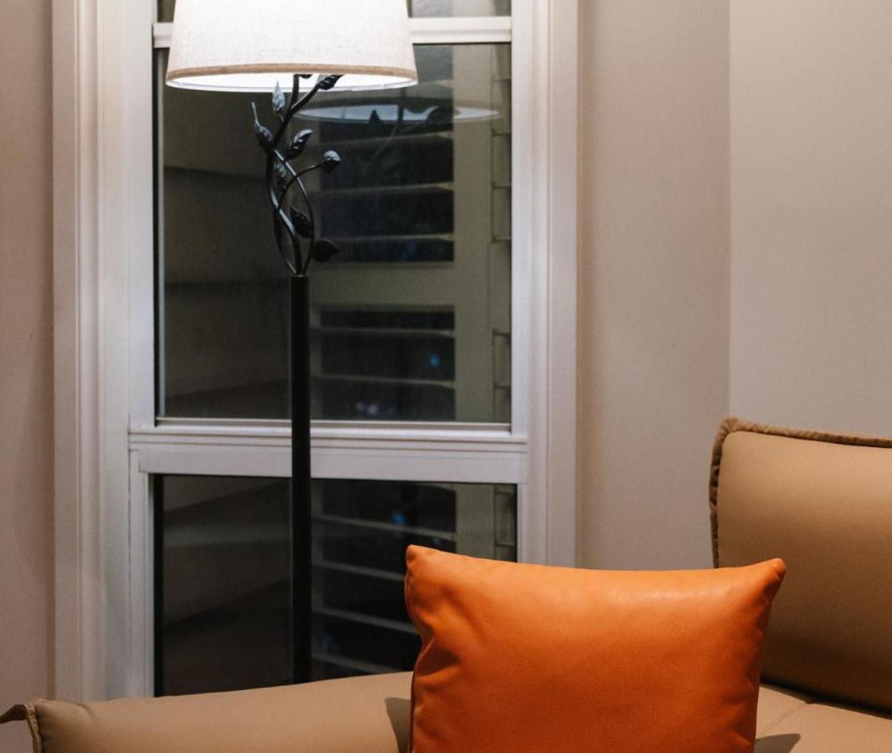 A/c Throughout In Brisbane's Trendiest Suburb * Brisbane