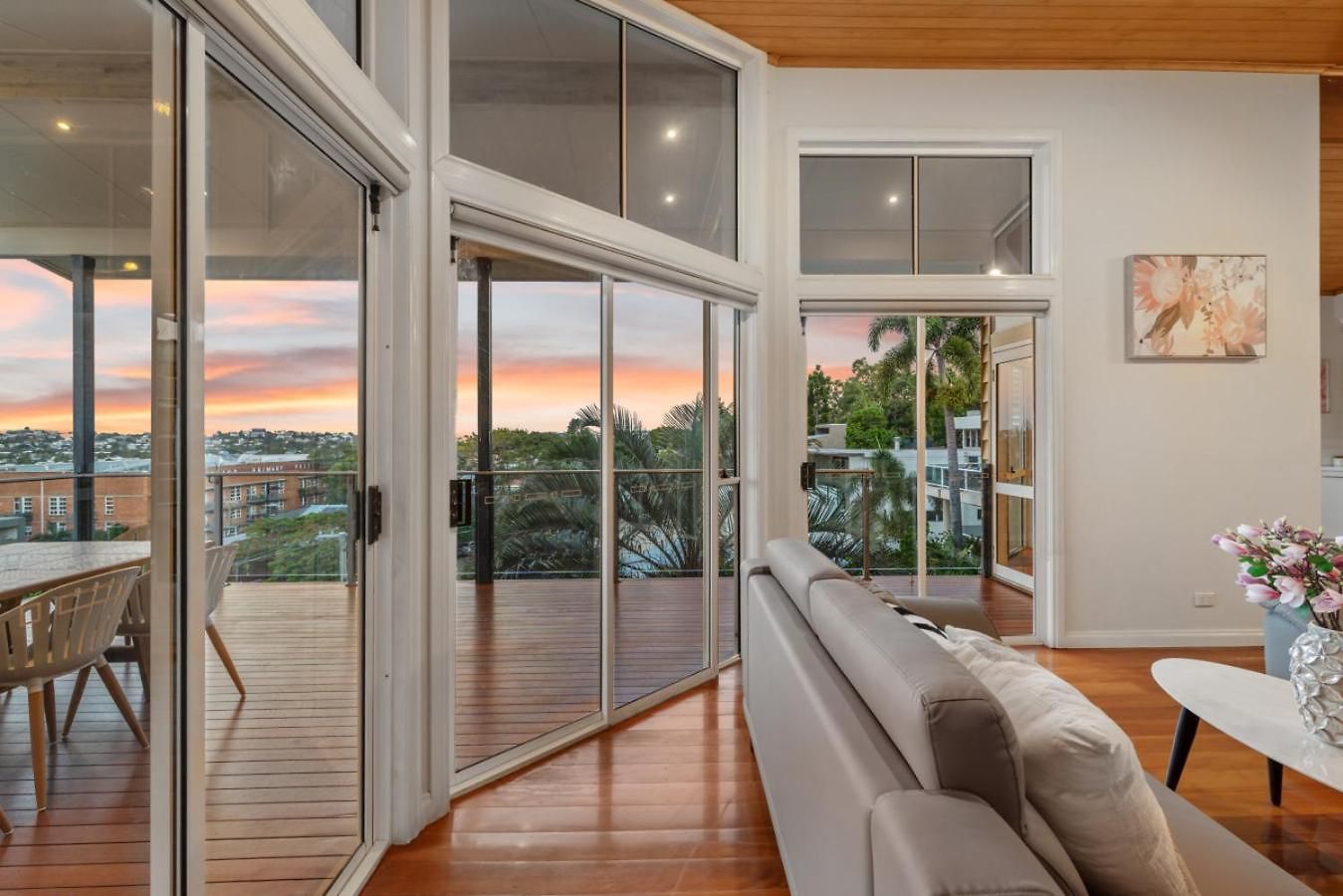 Holiday home A/c Throughout In Brisbane's Trendiest Suburb *
