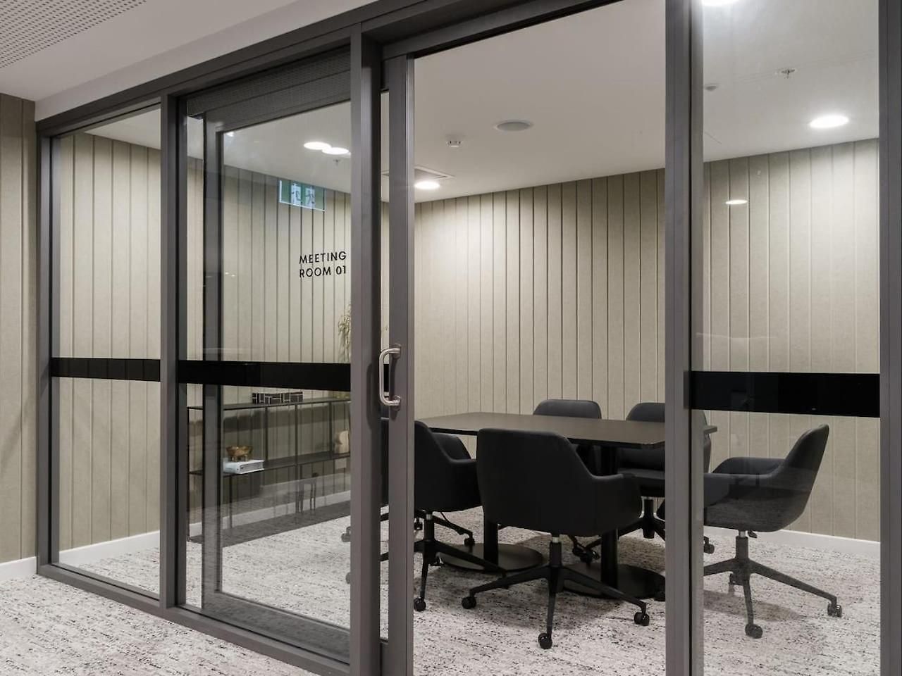 Sky Living & River Views In Queens Wharf Residences Apartment Brisbane
