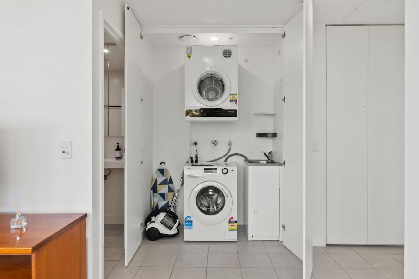 Apartment Cozy 1br Retreat In Hamilton Near River And Dining