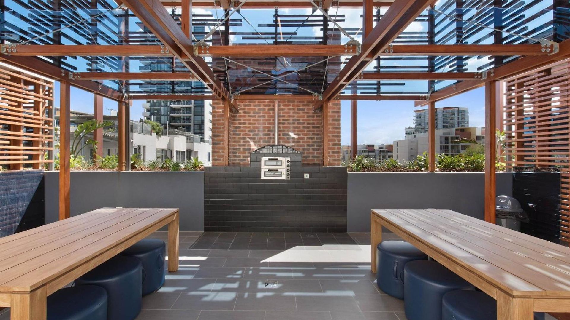 Stylish 1br - Lv26 With Mountain Views, Pool And Park Apartment Brisbane