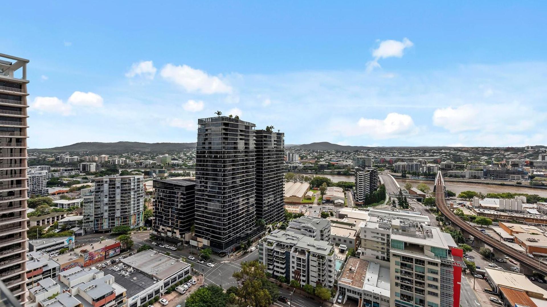 Stylish 1br - Lv26 With Mountain Views, Pool And Park Apartment Brisbane