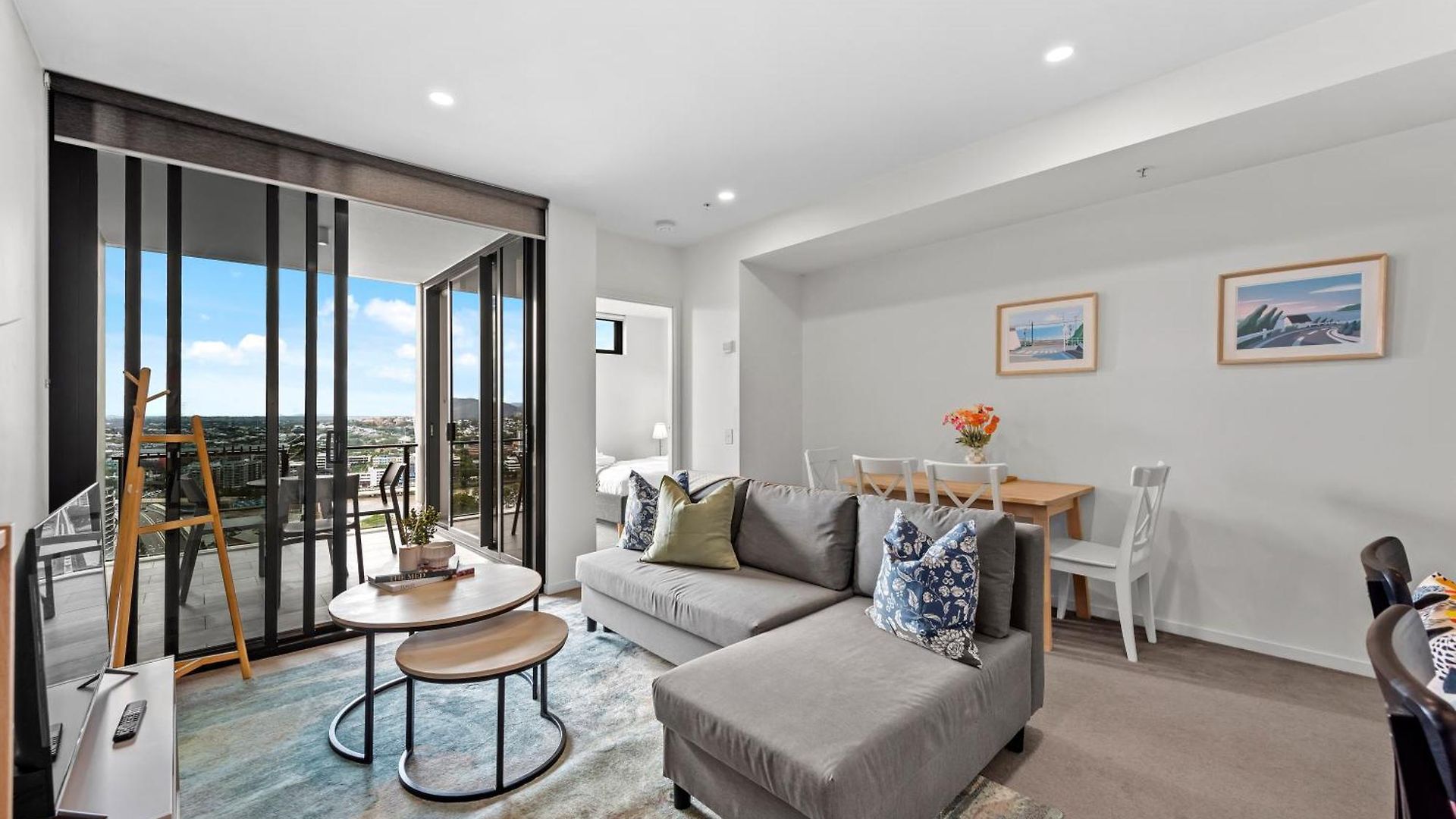 Stylish 1br - Lv26 With Mountain Views, Pool And Park *