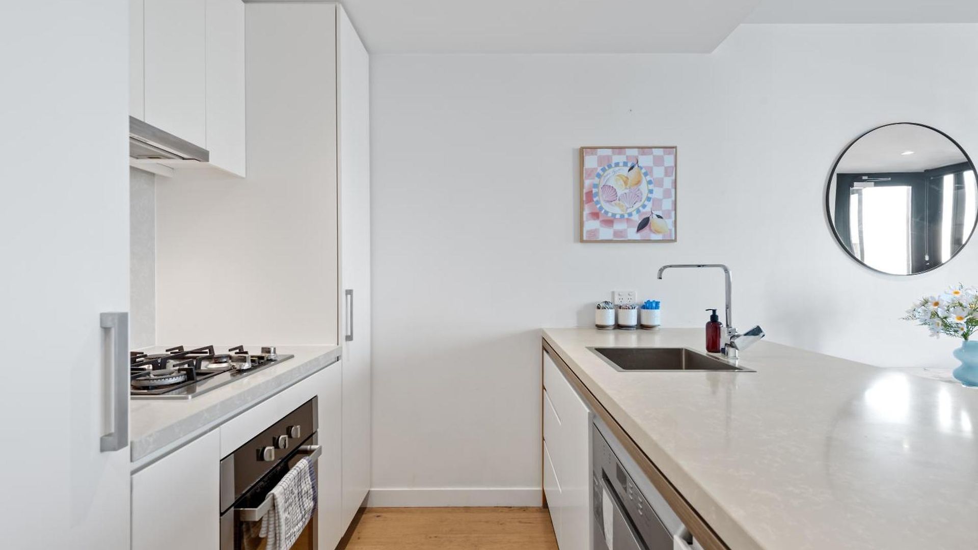 Stylish Valley With Pool, Huge Gym And Study Desk! Apartment *