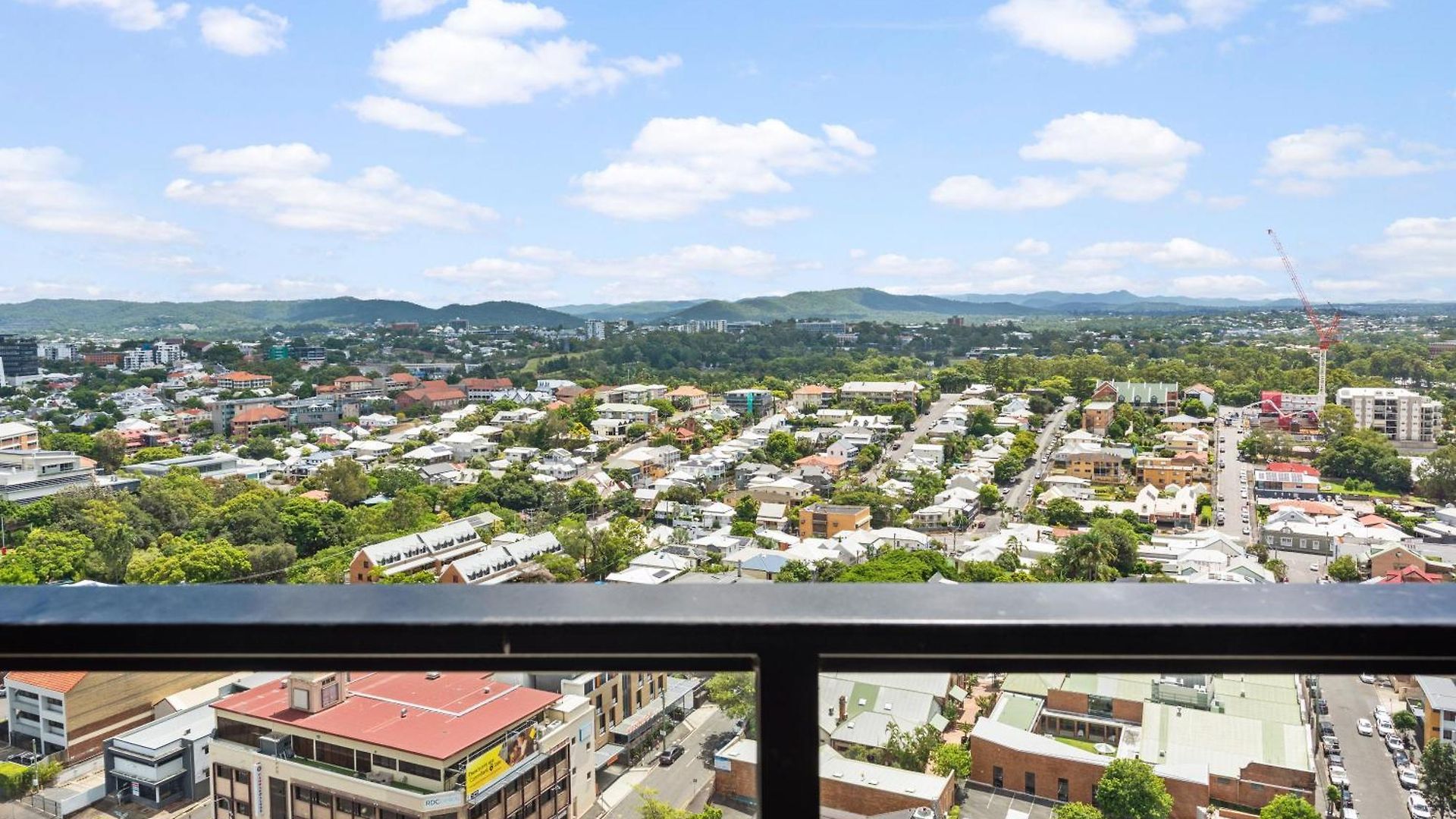 Mountain View 2br With Pool, Huge Gym And Parking Apartment *