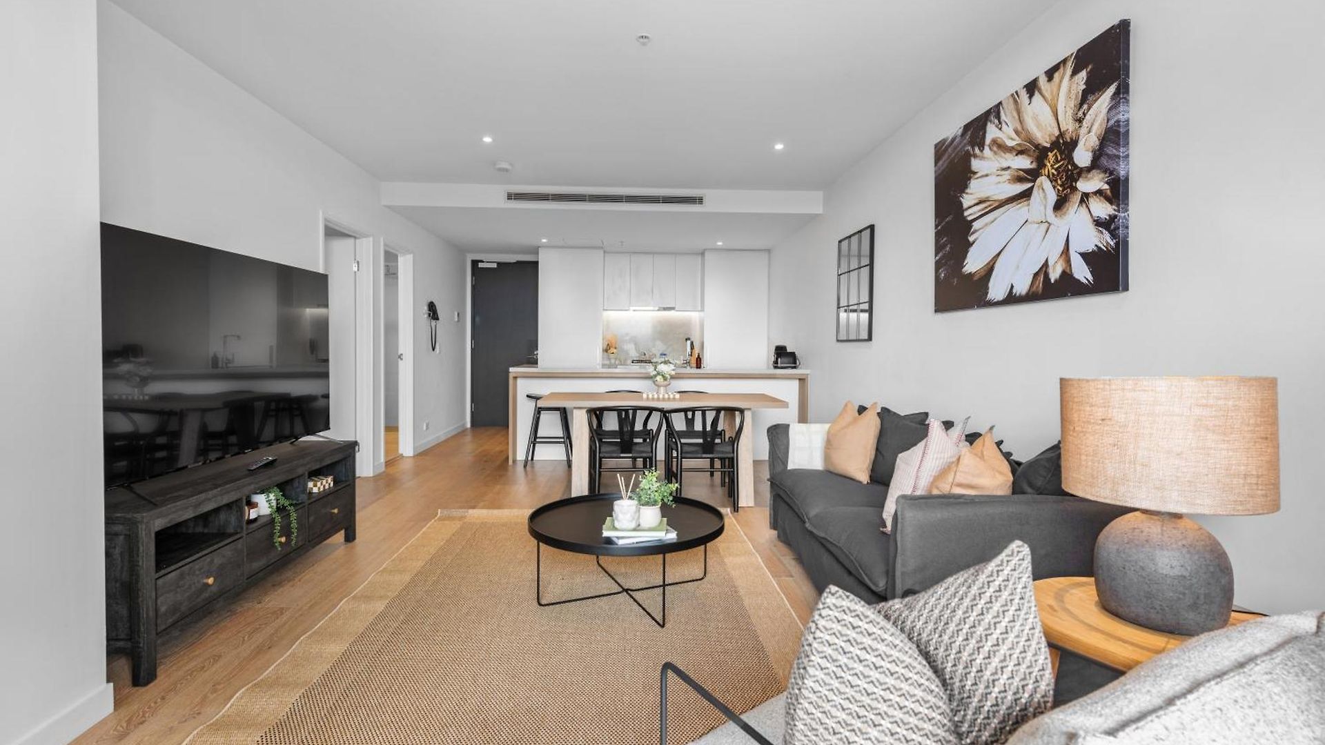 Apartment Mountain View 2br With Pool, Huge Gym And Parking