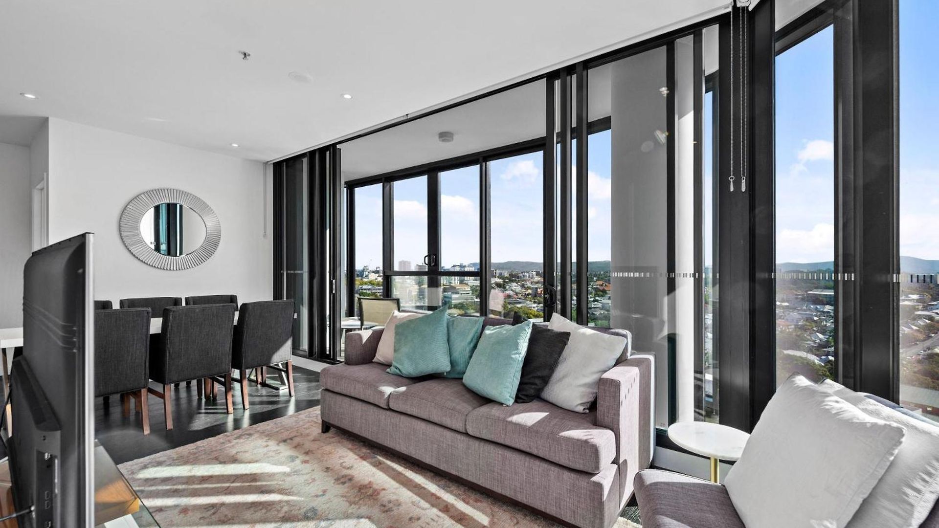 Apartment Mountain View With Infinity Pool, Gym And Car Park Brisbane