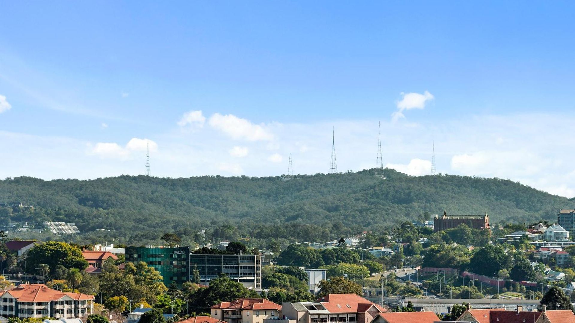 Apartment Mountain View With Infinity Pool, Gym And Car Park