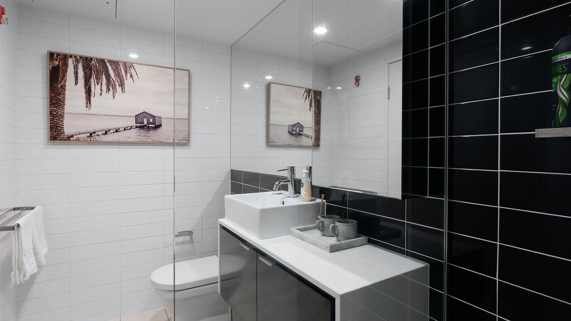 Modern And Stylish With Large Balcony And Parking! *