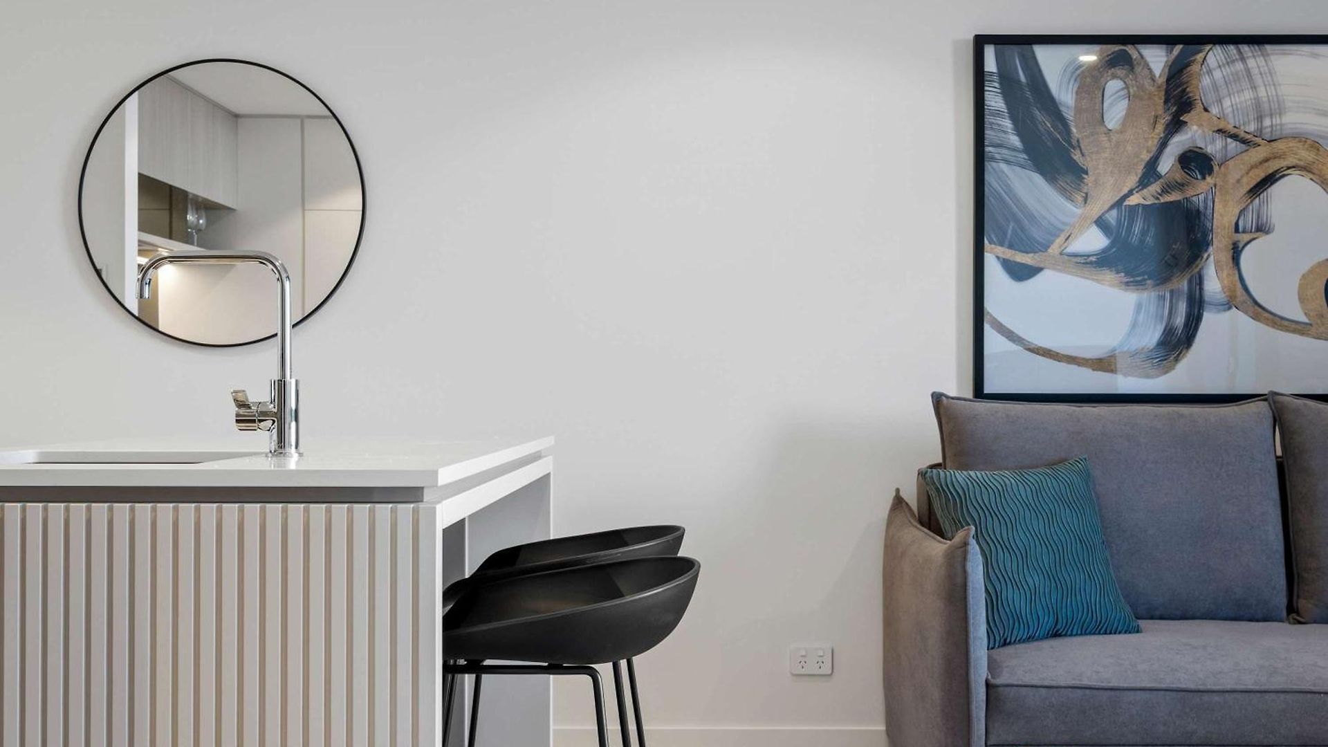 Luxury Retreat Qwr River & Views Apartment