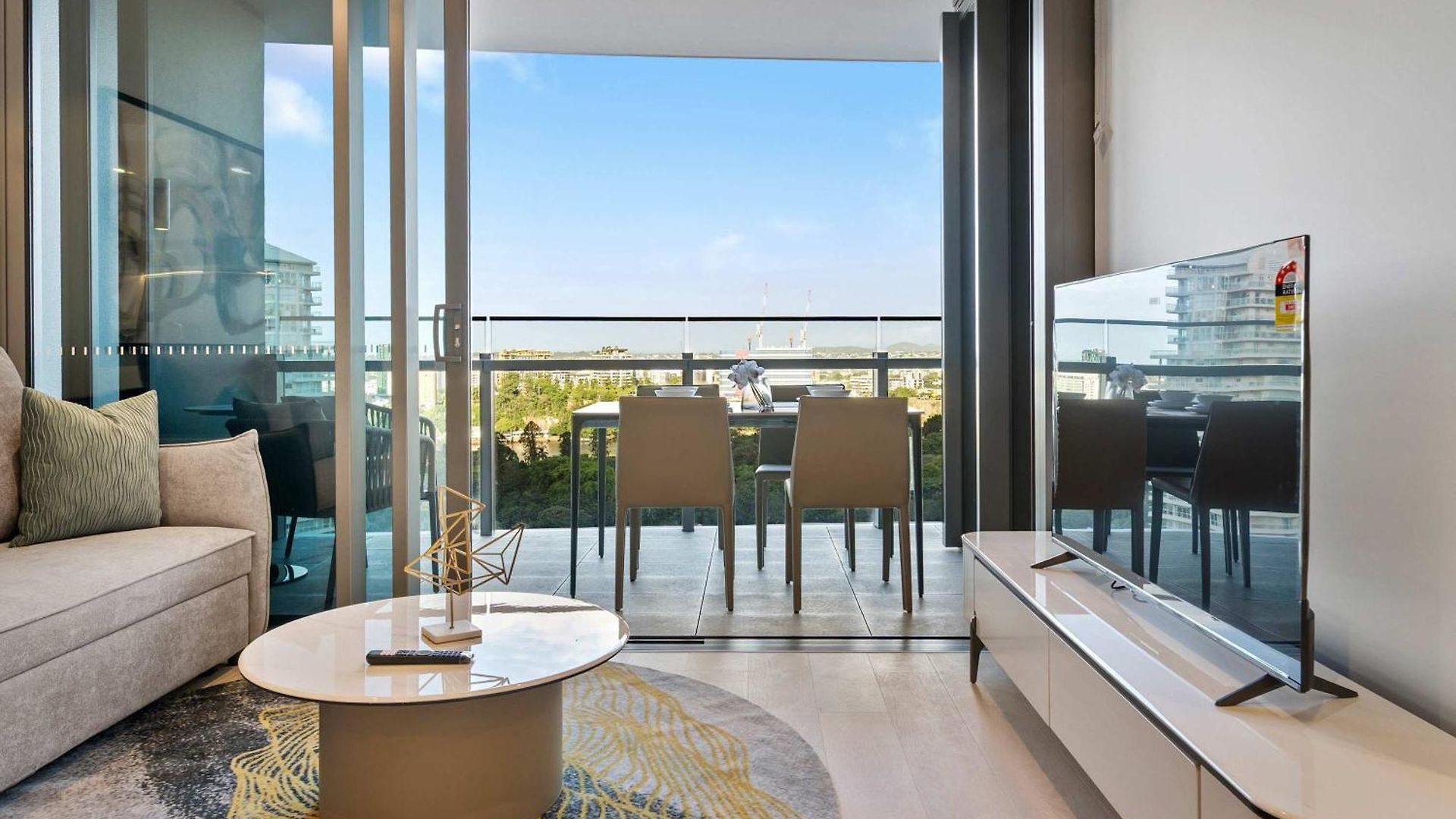Luxury Retreat Qwr River & Views Apartment Brisbane