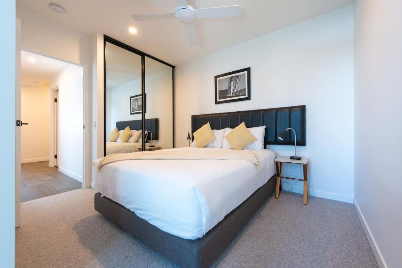 2br Luxury Retreat With Rooftop Pool Access Apartment Brisbane