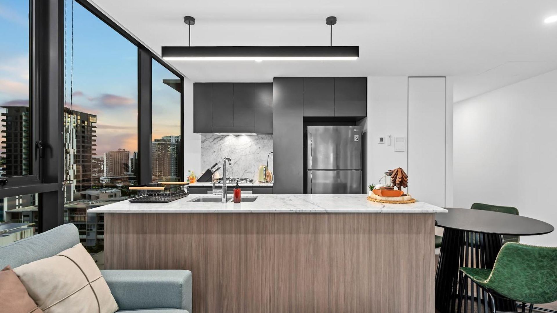 Apartment View With Balcony, King Bed And Rooftop