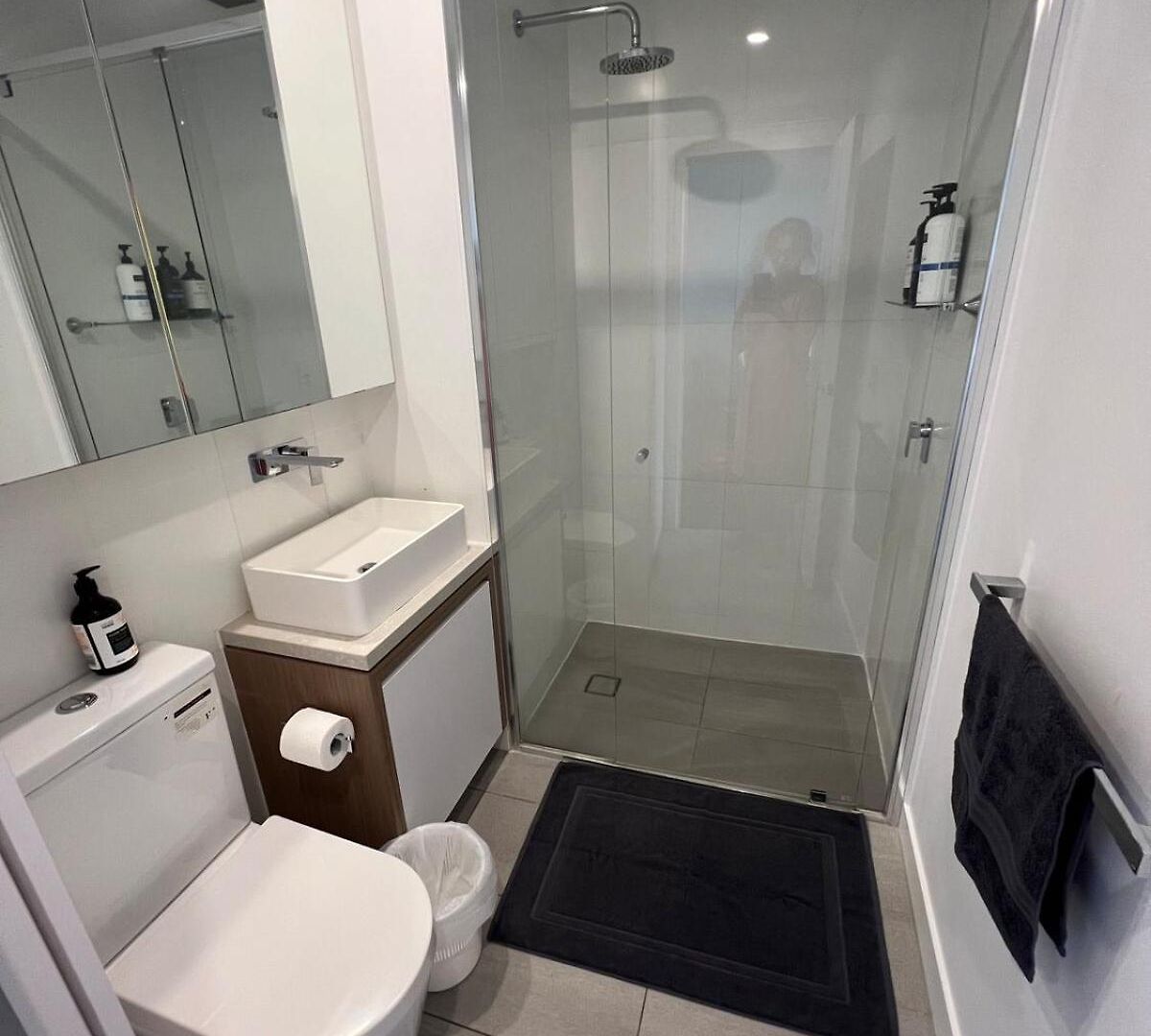 Entire Flat W Infinity Pool And 5m Walk To Valley Station *