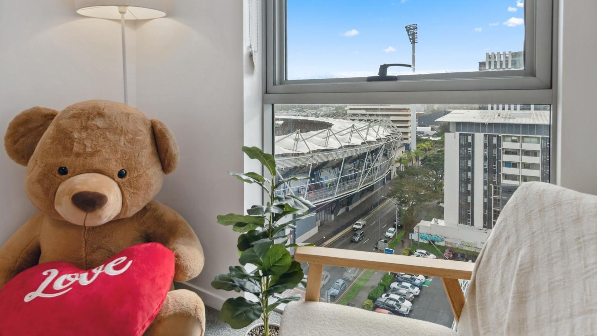 Apartment Boho Retreat - Walk To Gabba Stadium - Free Parking *