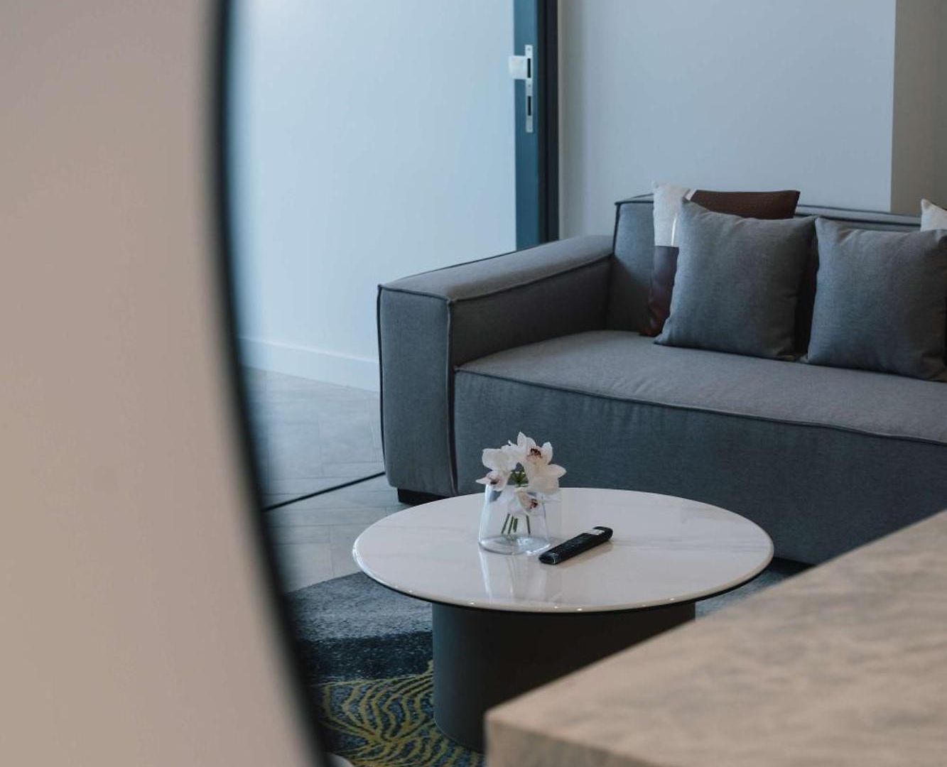 Luxury River & Access Apartment *