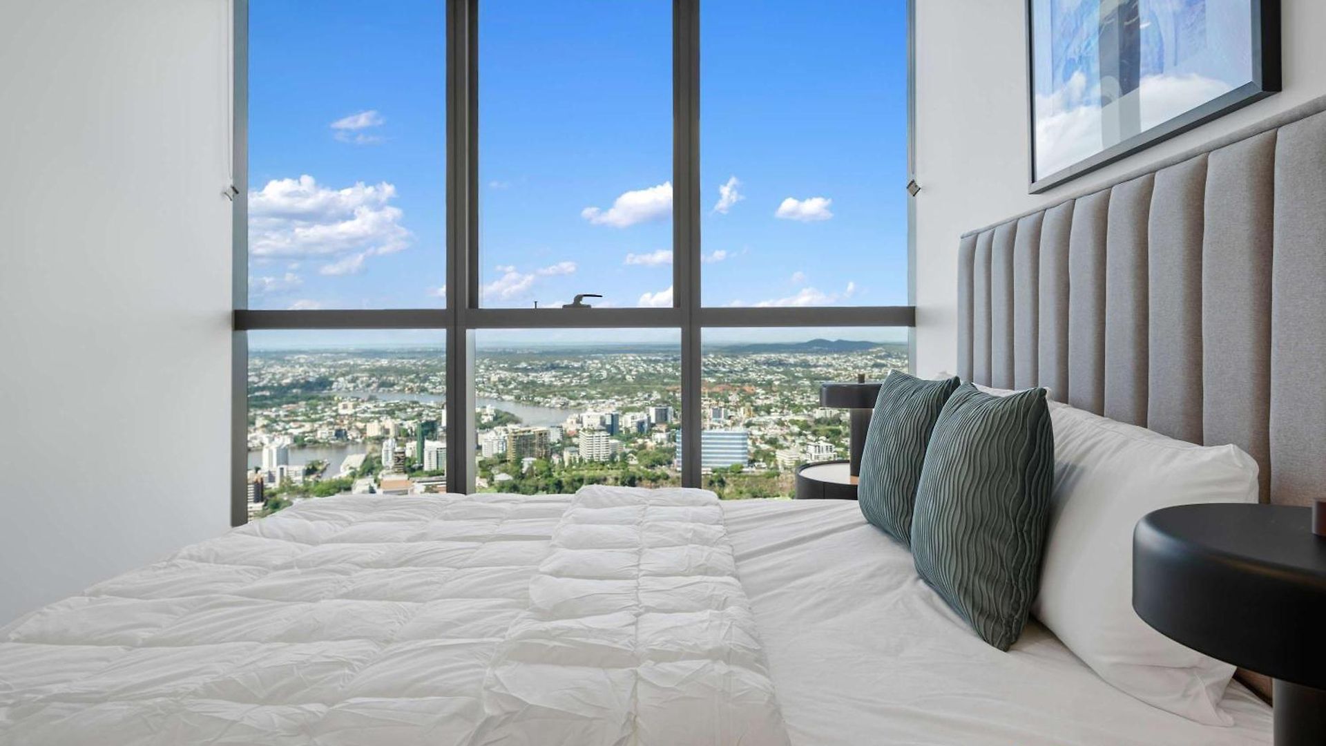 Luxury River & Access Apartment *