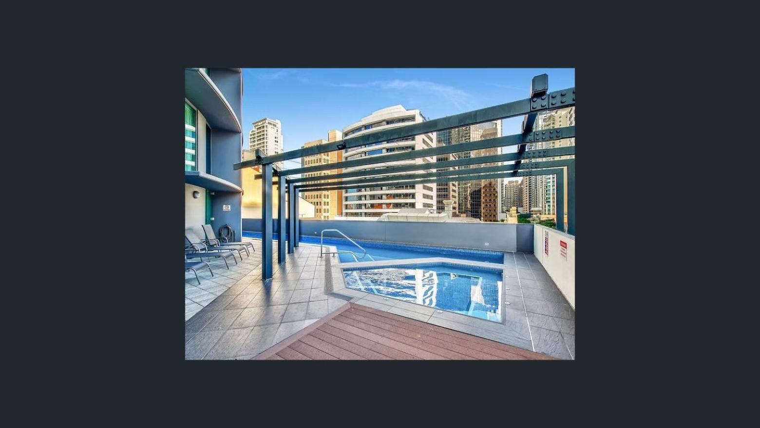 Homestay Private Cbd Bedroom In A Shared On River
