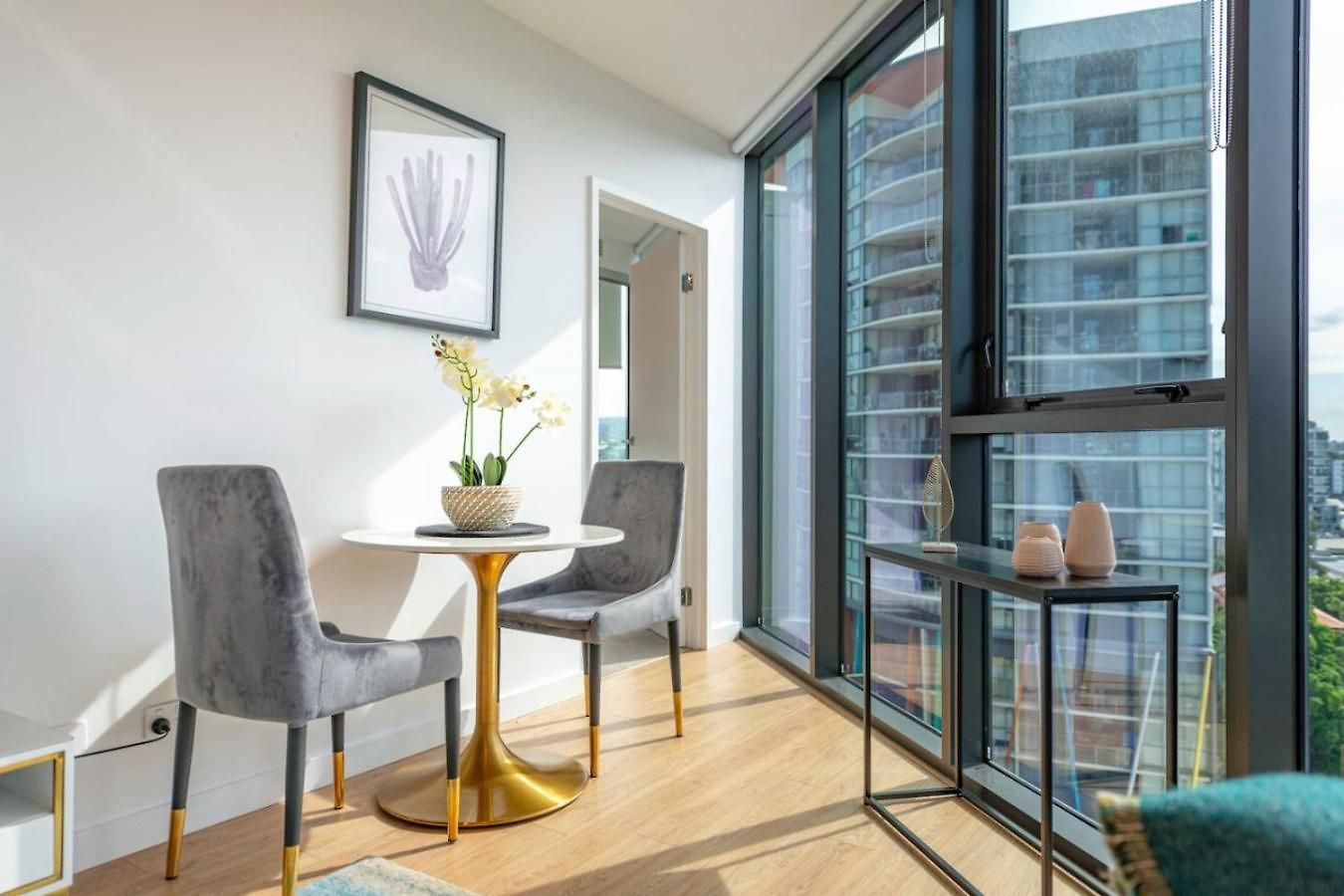 Apartment Stunning Getaway One King Bed With Unlimited Wi-fi Brisbane