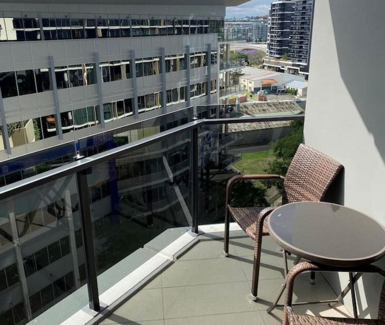 Stunning Getaway One King Bed With Unlimited Wi-fi * Brisbane