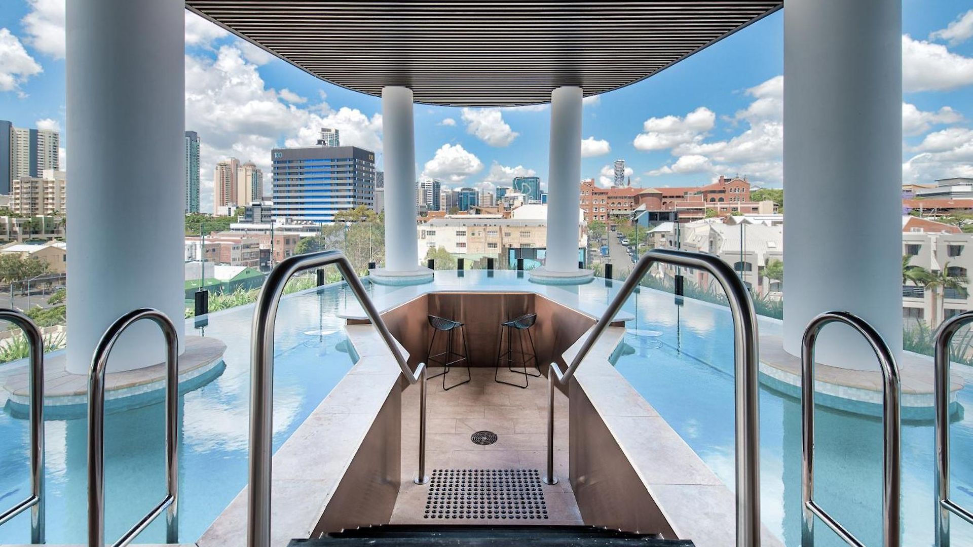Horizon By Courtney Rogers - 2 Bedroom With Skyline Views, Parking, Heated Infinity Pool, Fitness Centre *