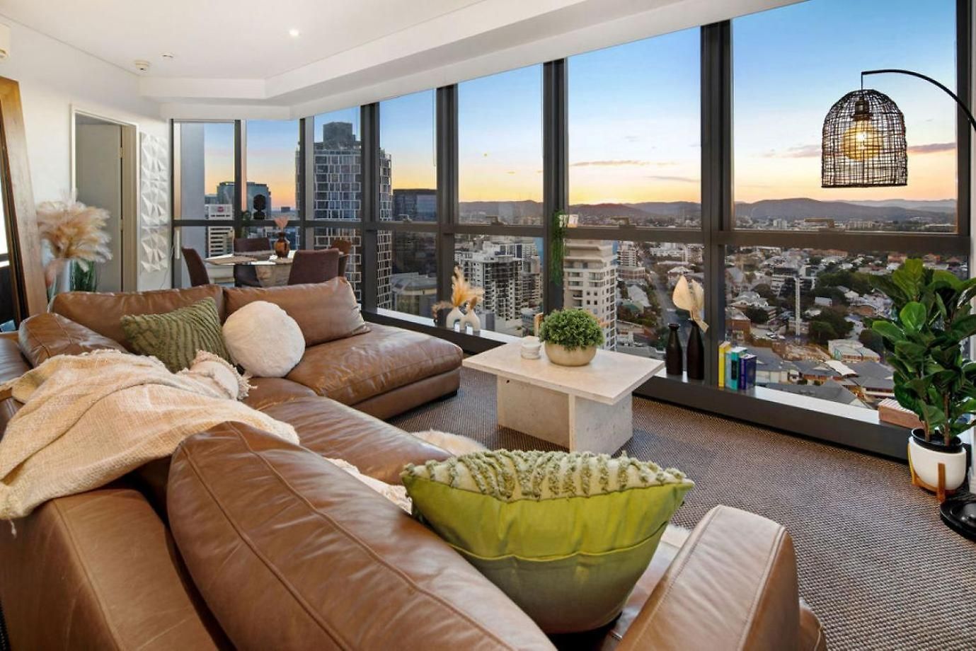 Indulgence At Meriton, Spectacular Views, Sleeps 6 Includes Carpark Apartment *